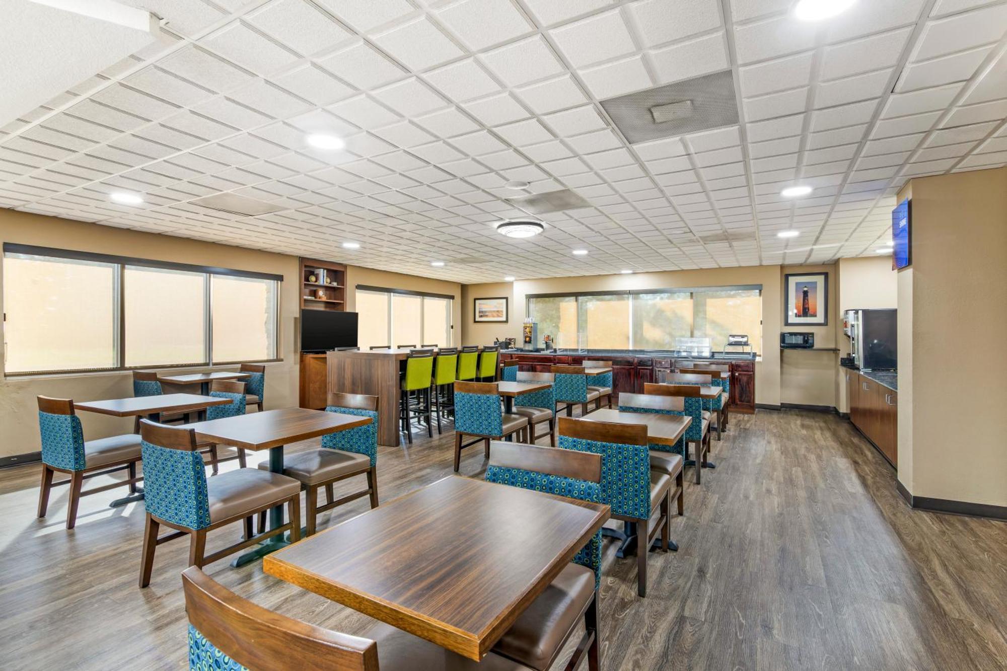 Comfort Suites Brunswick Zewnętrze zdjęcie